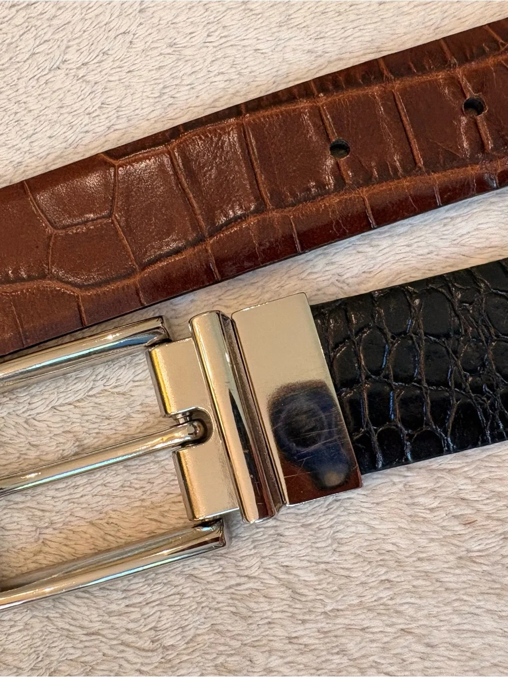 Reversible Black to Brown Croc-Embossed Leather Belt with Silver Buckle Sz 44
